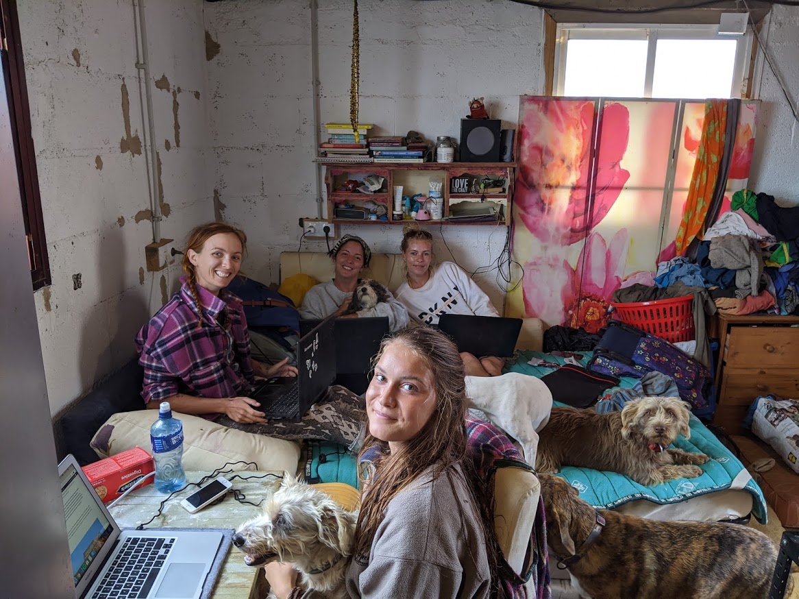 volunteers on the bed