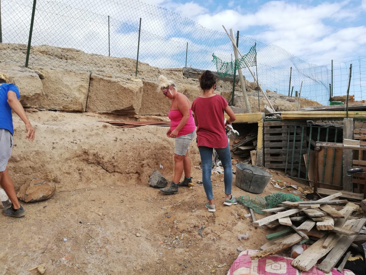 Constructing animal enclosures